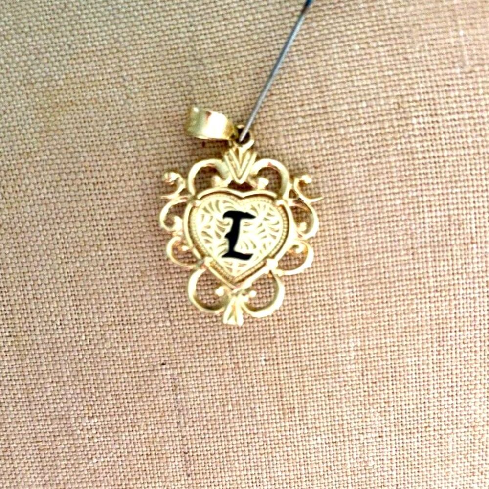 VTG RARE 14K Yellow Gold Hawaiian Heart Heirloom Pendant With Black Letter L